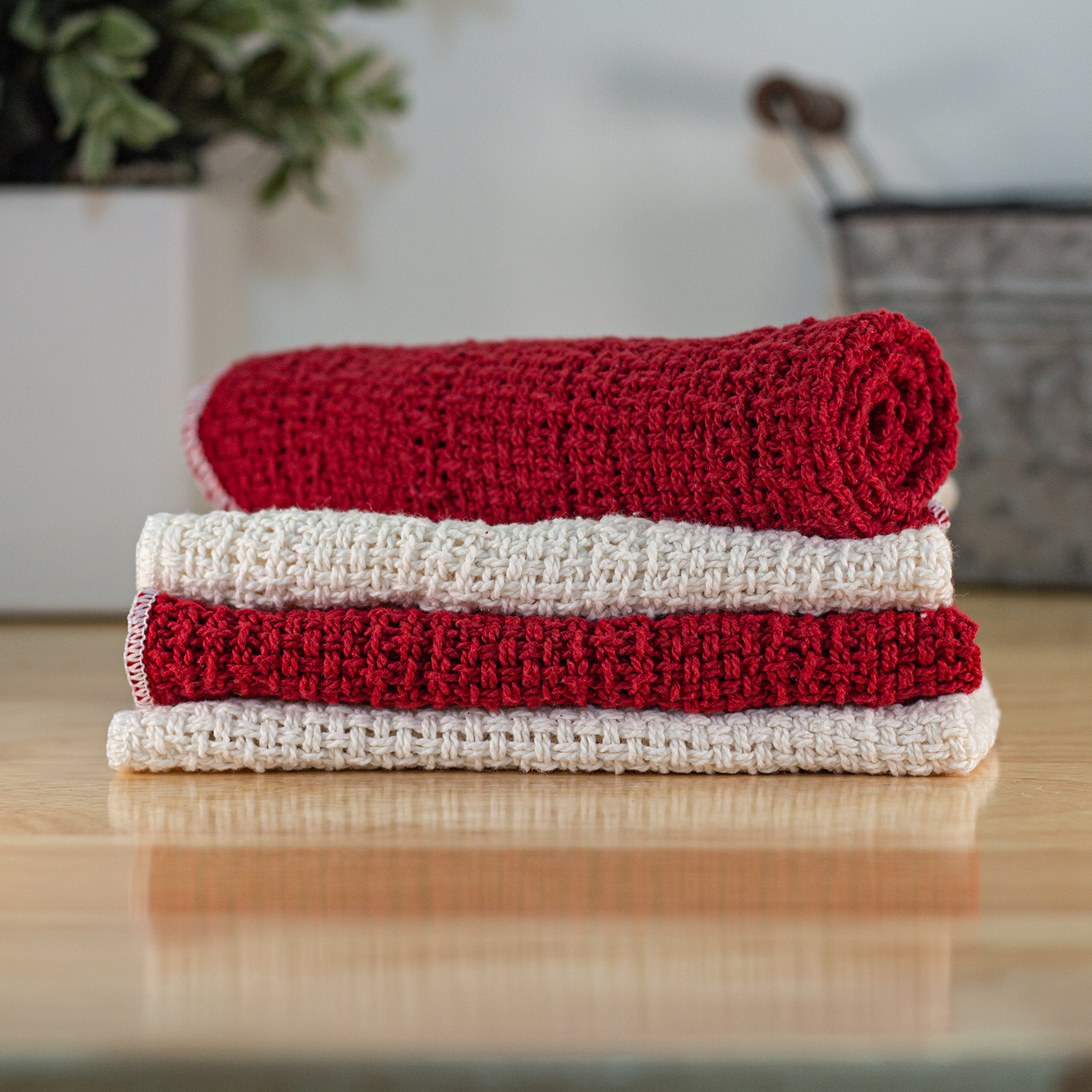 https://countrycottons.net/wp-content/uploads/Dishcloths_Red_Glam.jpg